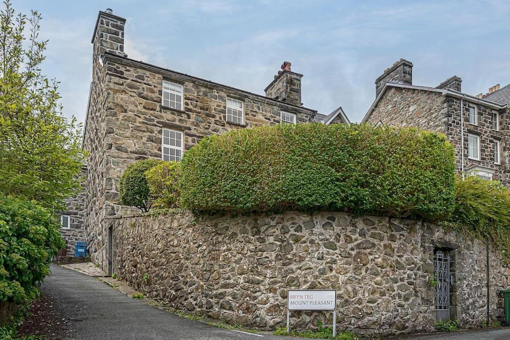 Вілла Dolgellau Townhouse 2 Minutes To Town & Mountains Екстер'єр фото